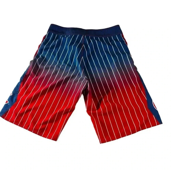 Chicago Cubs MLB Board Shorts Mens Red Blue Striped Size 32 Zip Pocket - Picture 15 of 15